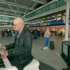 空港ピアノ「ワルシャワ」短縮版 / Airport Piano – skrócona wersja (NHK)